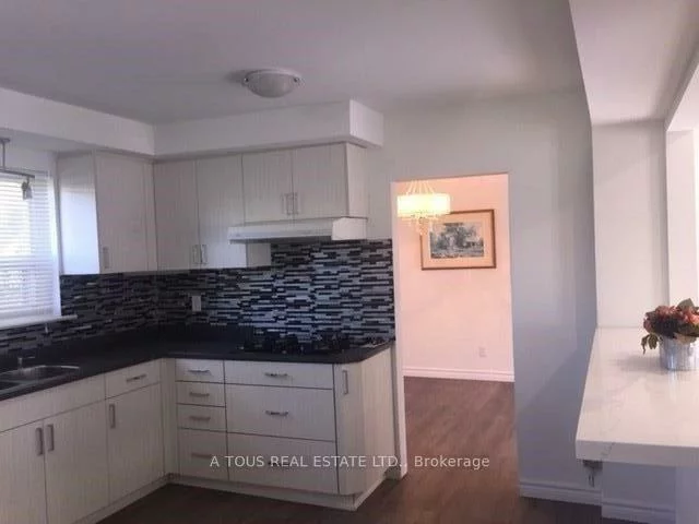 76, Centre, Brampton East, Brampton