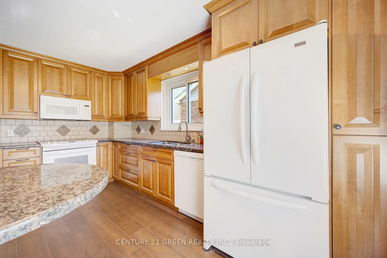 22, Davenrich, Heart Lake East, Brampton