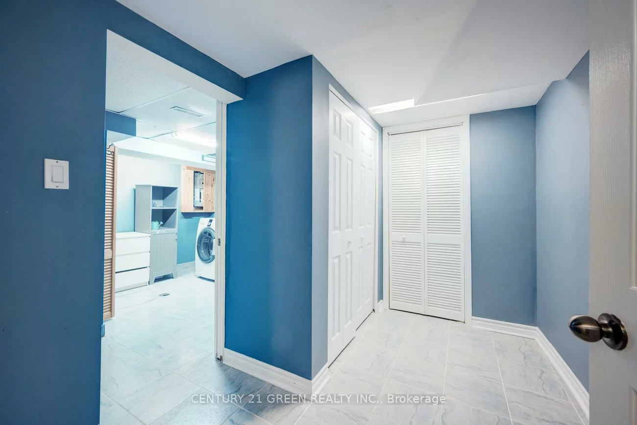 22, Davenrich, Heart Lake East, Brampton