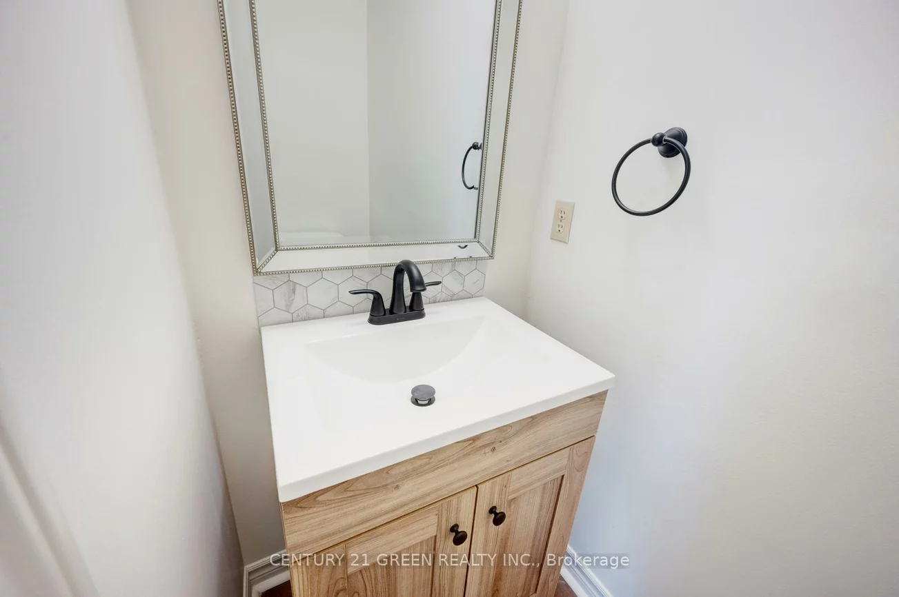 22, Davenrich, Heart Lake East, Brampton