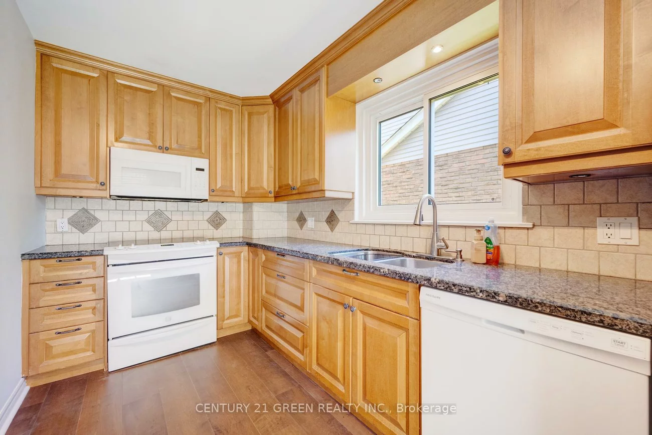 22, Davenrich, Heart Lake East, Brampton