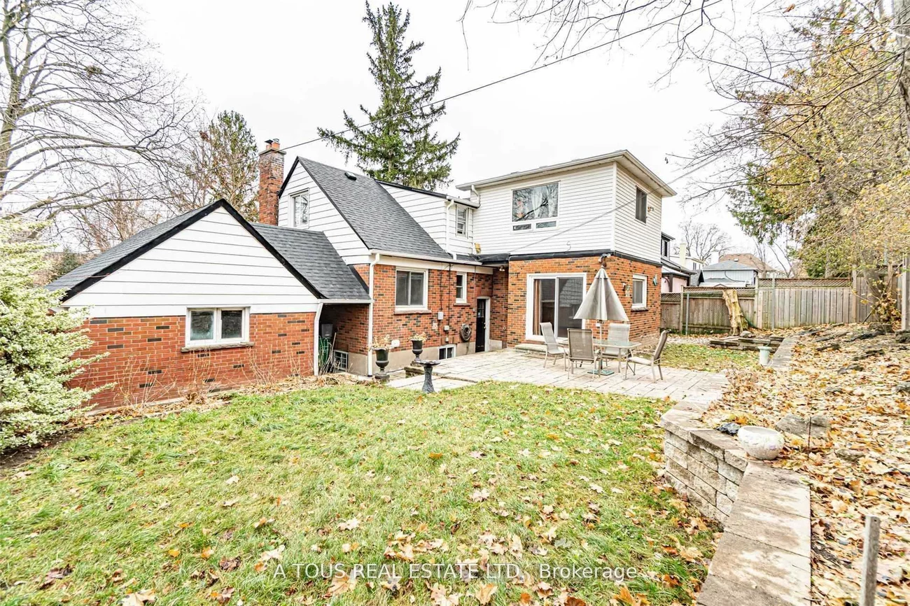 12, Armstrong, Downtown Brampton, Brampton