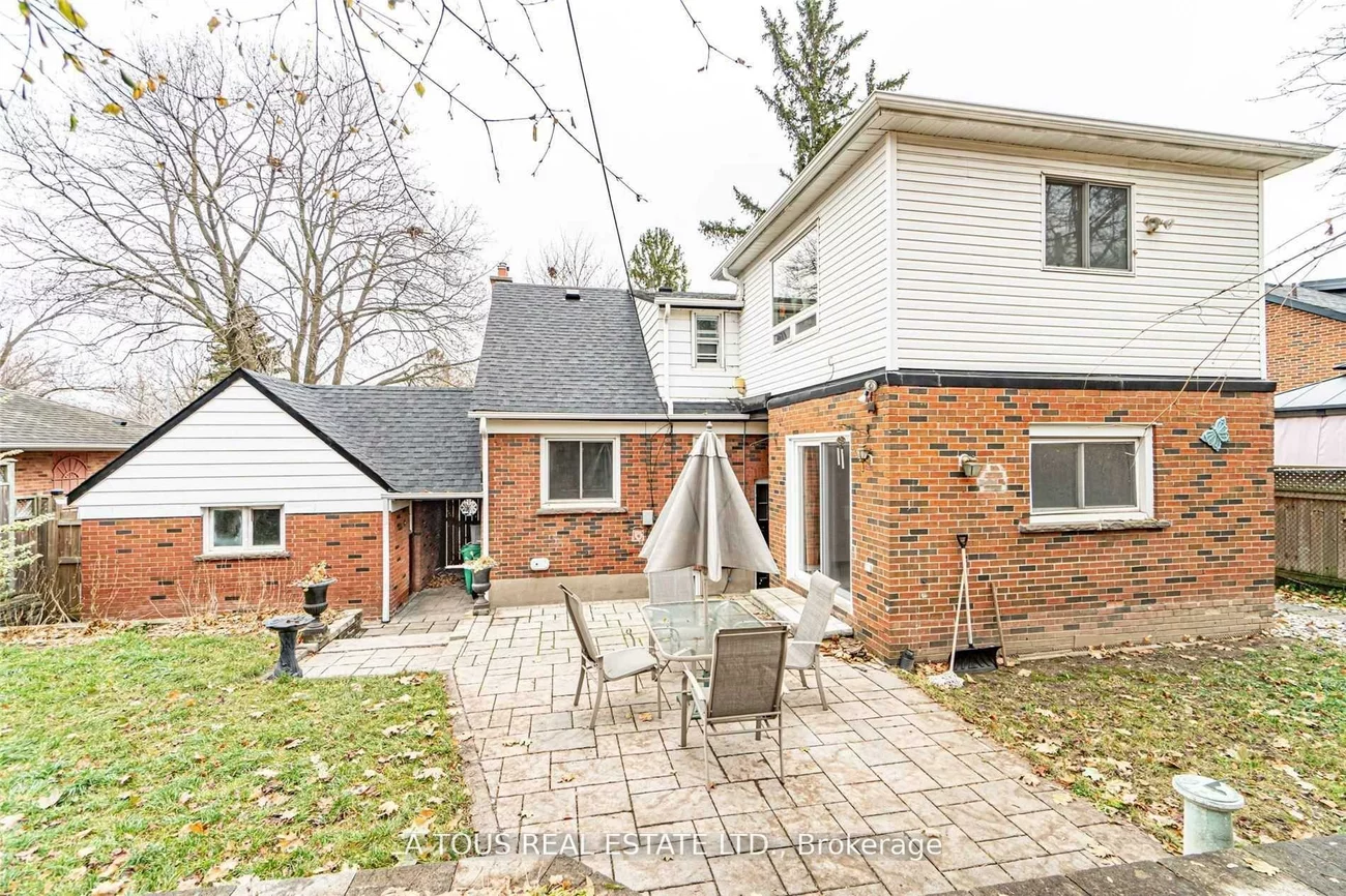 12, Armstrong, Downtown Brampton, Brampton