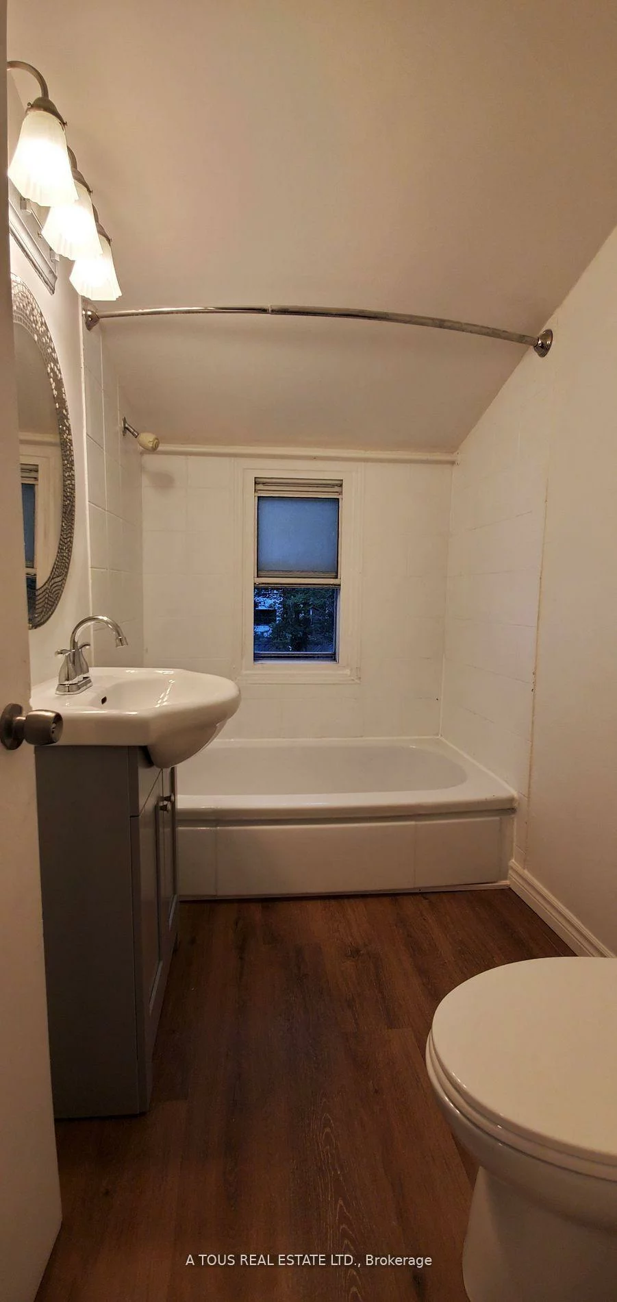12, Armstrong, Downtown Brampton, Brampton