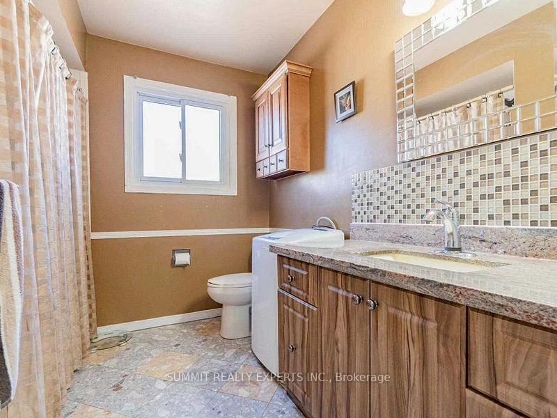 76, Kingswood, Brampton North, Brampton