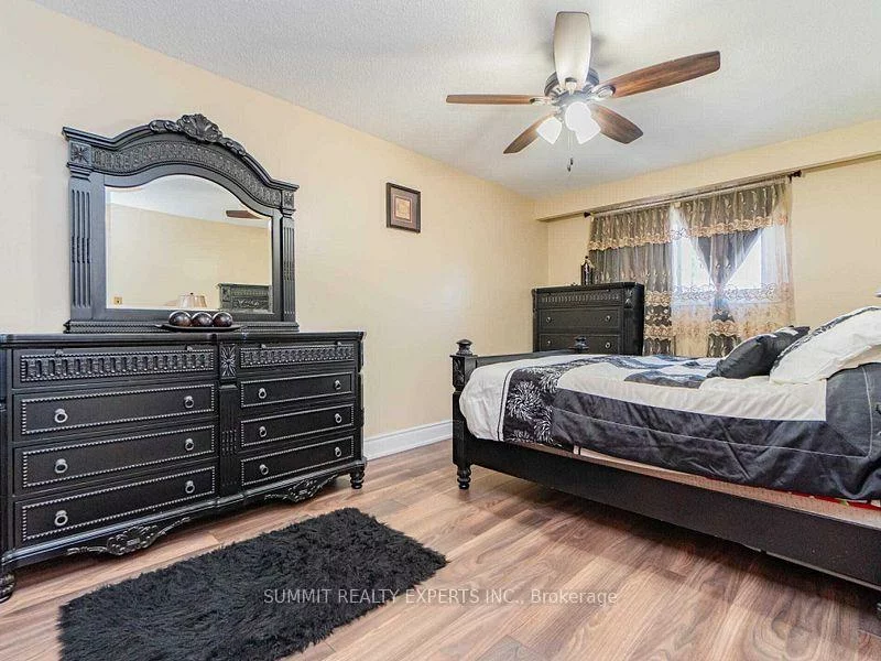 76, Kingswood, Brampton North, Brampton