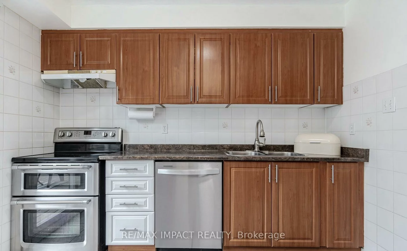 39, Courtleigh, Heart Lake East, Brampton