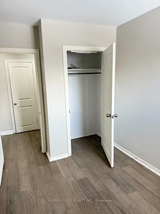 82 A, Corby, Brampton South, Brampton