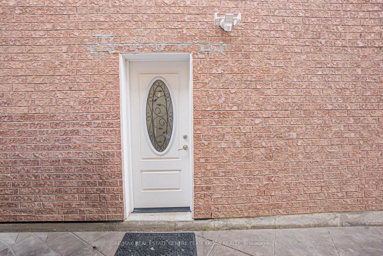 60, Jacksonville, Vales of Castlemore, Brampton