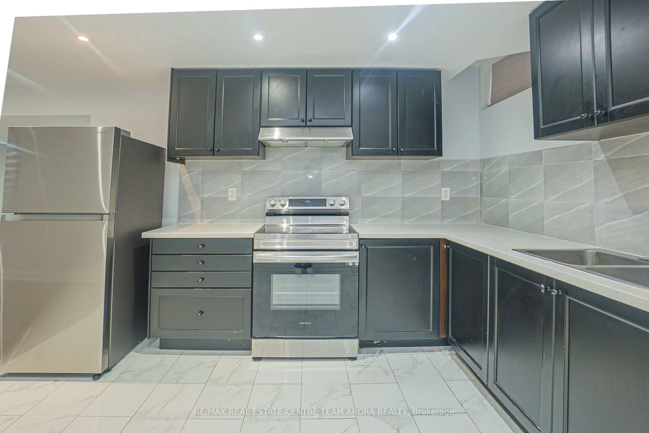 60, Jacksonville, Vales of Castlemore, Brampton