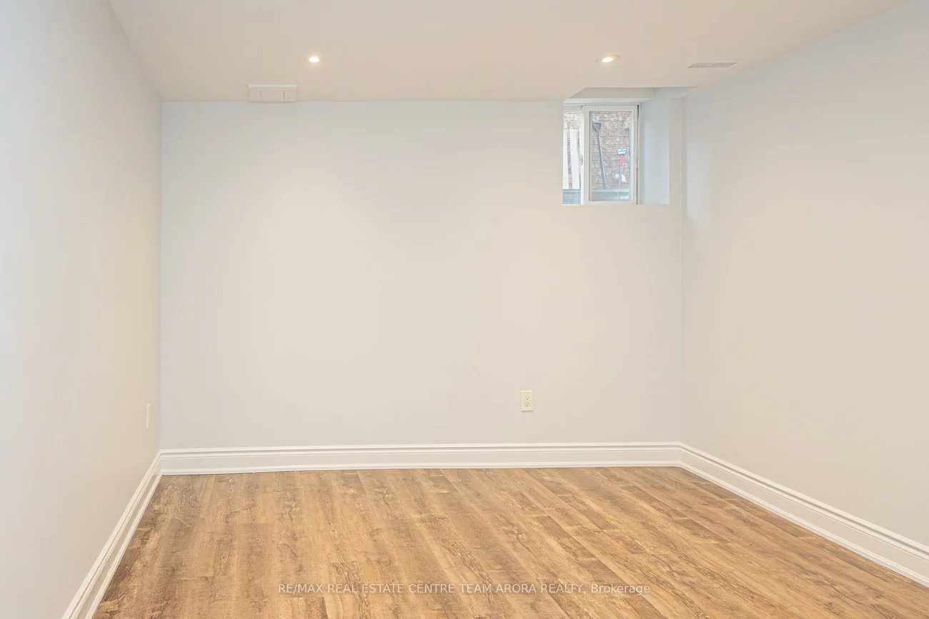 60, Jacksonville, Vales of Castlemore, Brampton