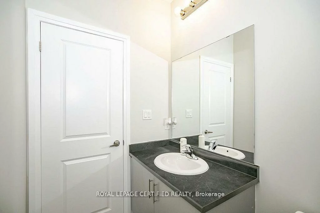 32, Dalbeattie, Bram West, Brampton