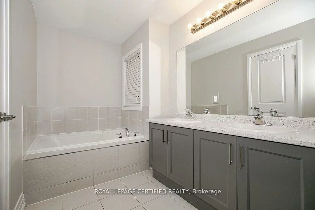 32, Dalbeattie, Bram West, Brampton