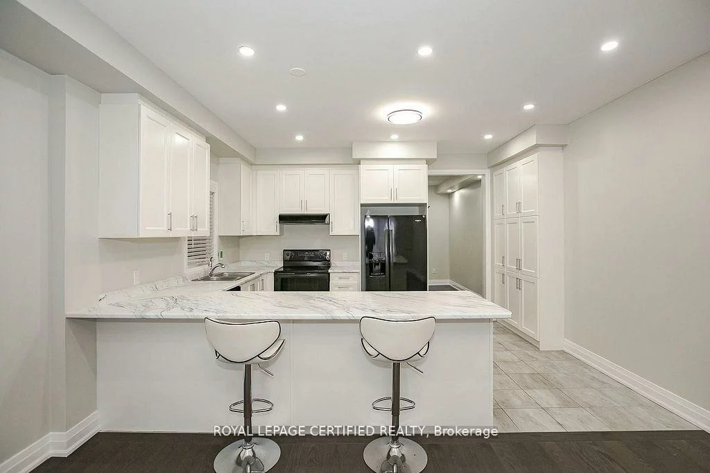 32, Dalbeattie, Bram West, Brampton