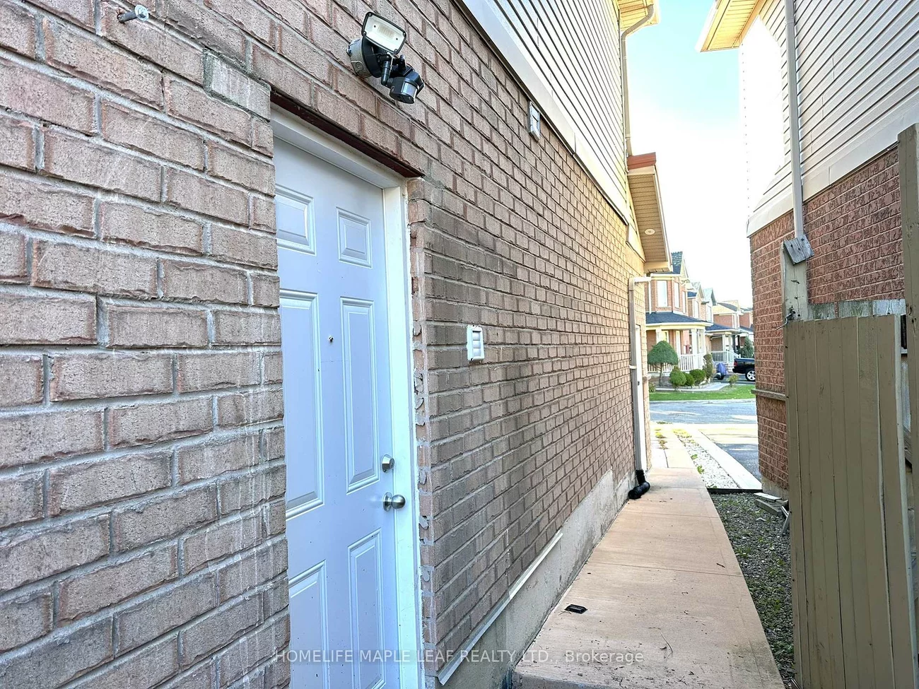 72, Four Seasons, Fletcher's Meadow, Brampton