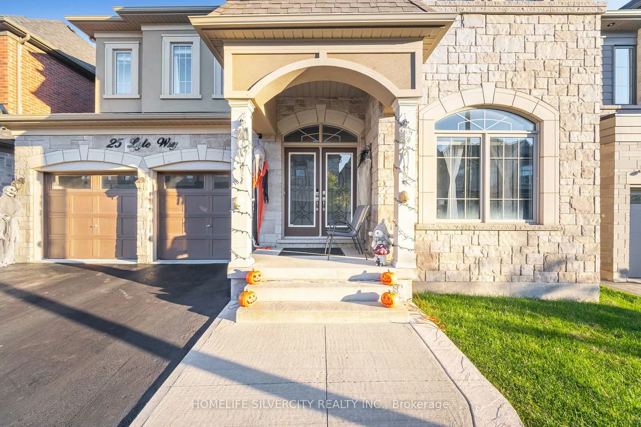 25, Lyle, Credit Valley, Brampton