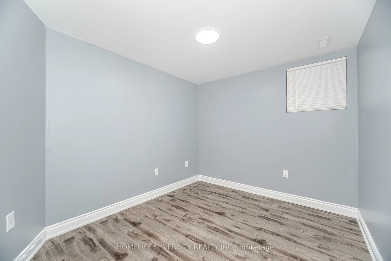 25, Lyle, Credit Valley, Brampton