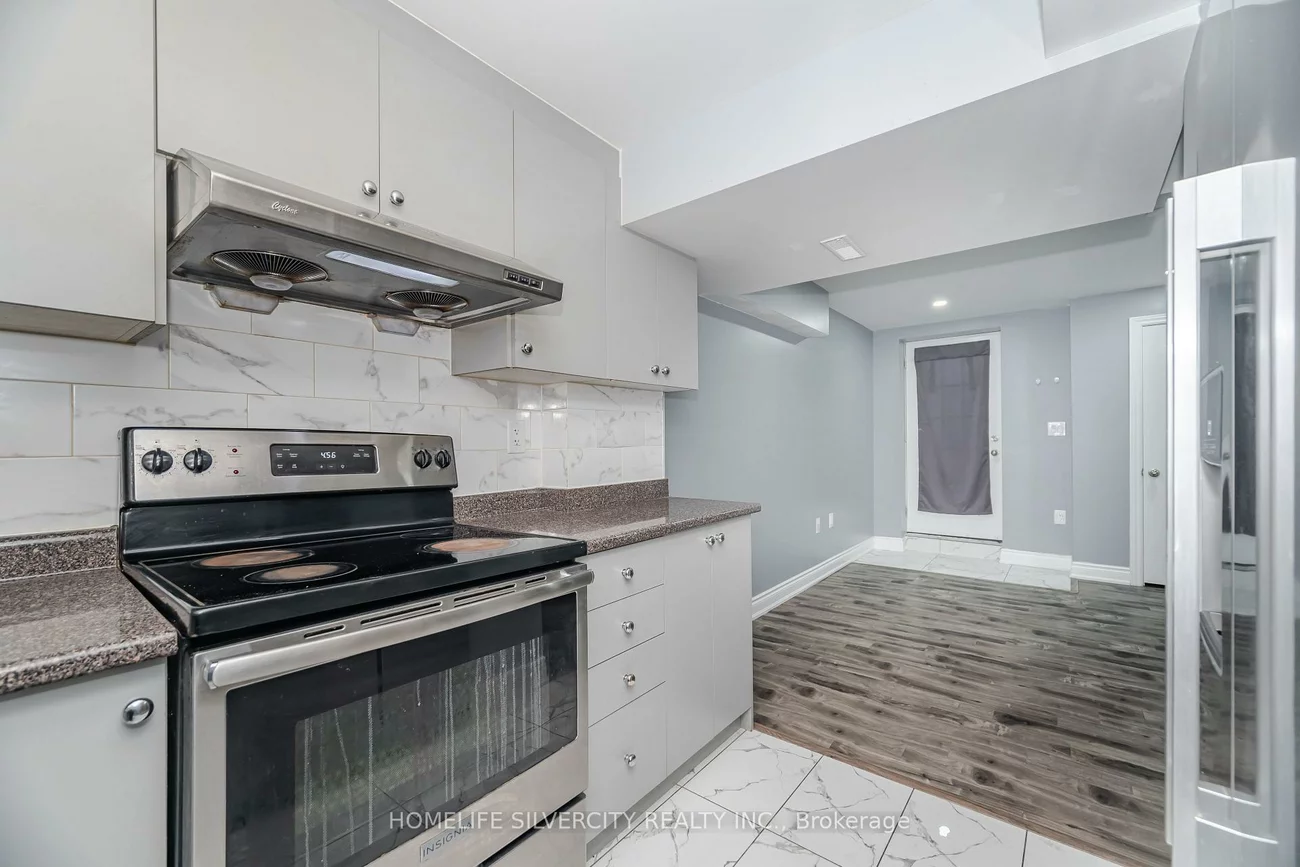 25, Lyle, Credit Valley, Brampton