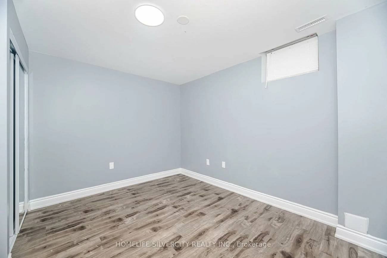 25, Lyle, Credit Valley, Brampton