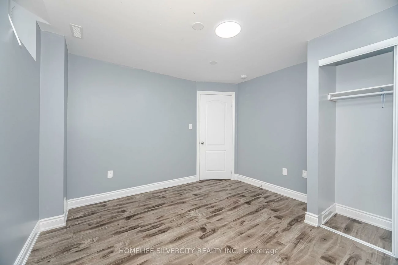 25, Lyle, Credit Valley, Brampton