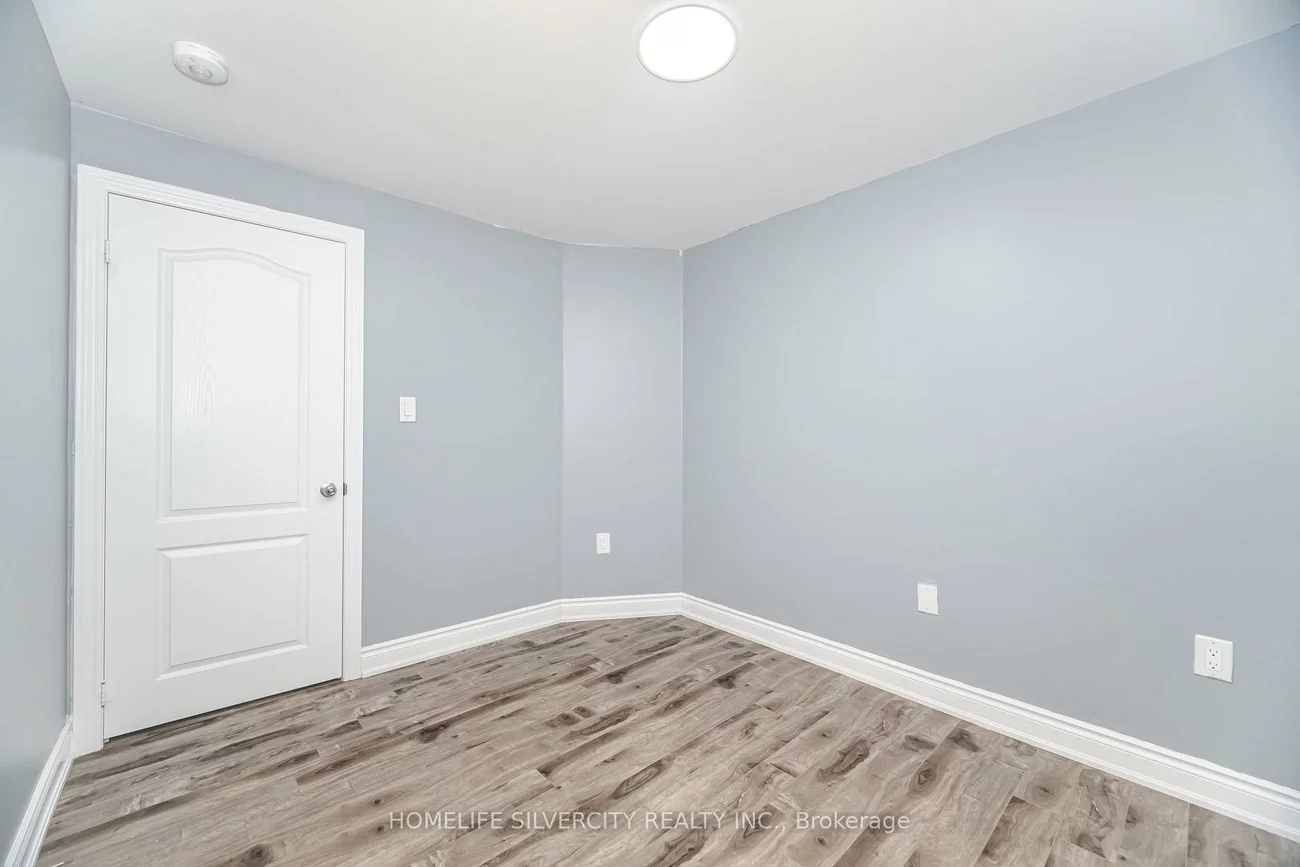 25, Lyle, Credit Valley, Brampton