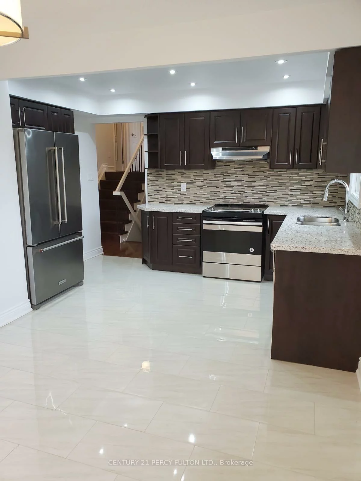 101, Simmons, Madoc, Brampton