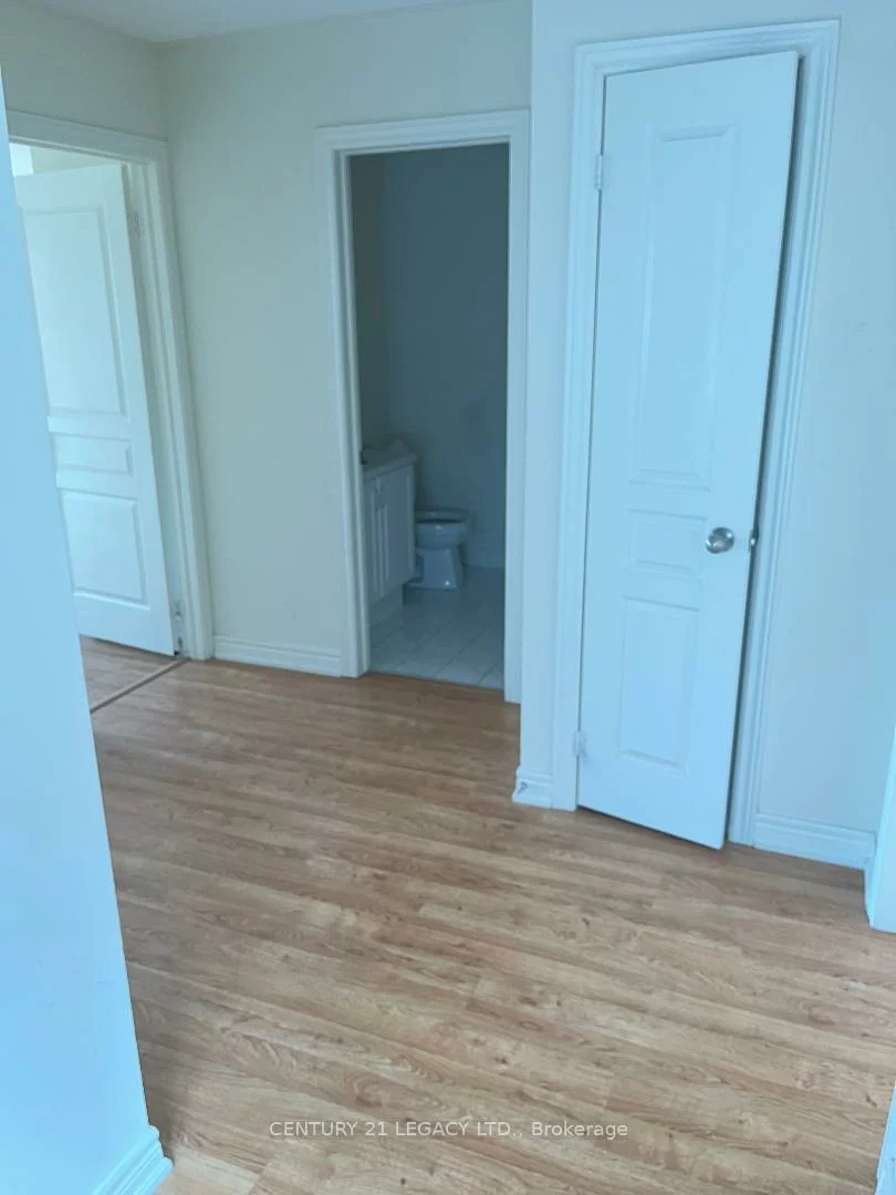 16, saint dennis, Sandringham-Wellington North, Brampton