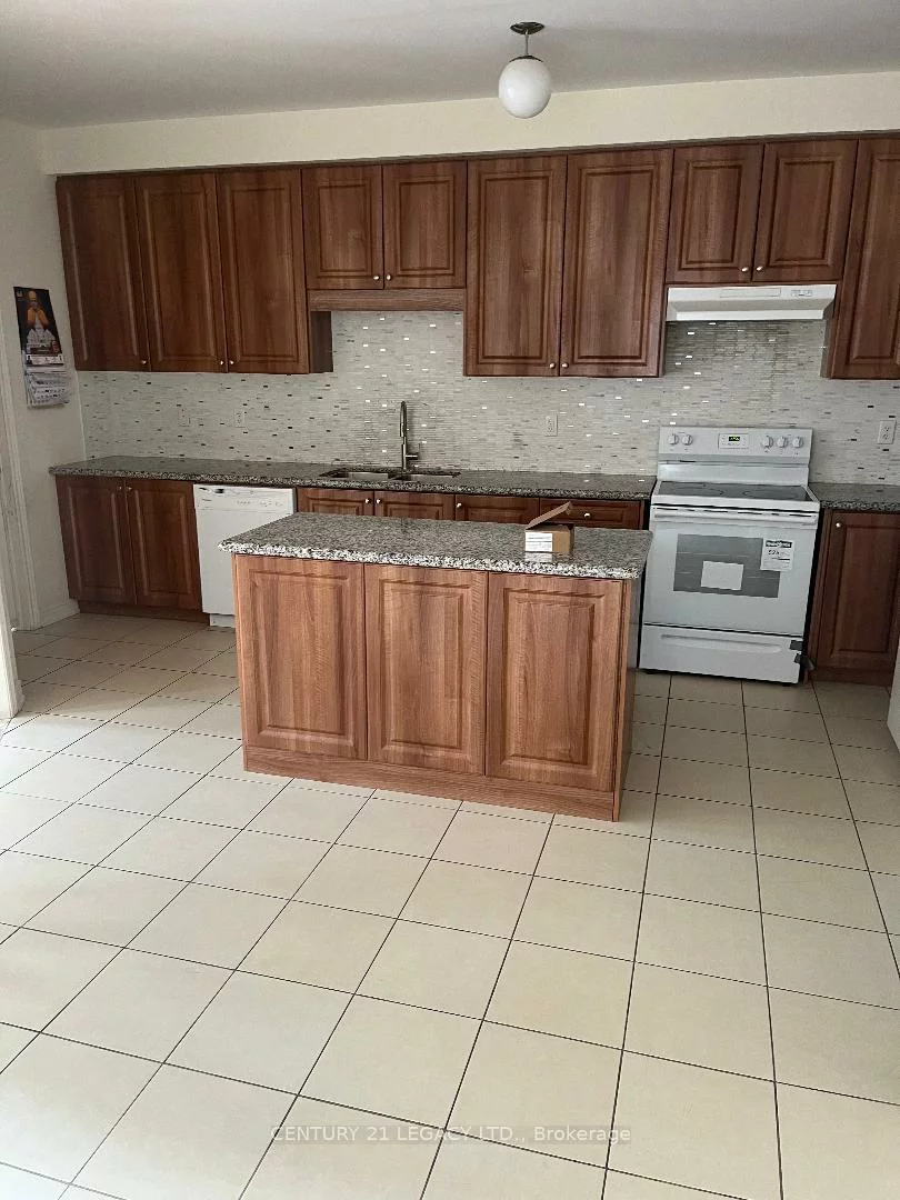 16, saint dennis, Sandringham-Wellington North, Brampton