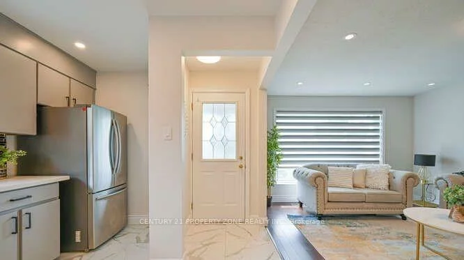 68, Avondale, Avondale, Brampton