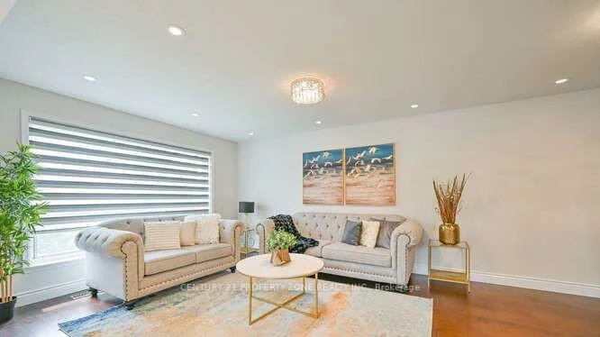 68, Avondale, Avondale, Brampton