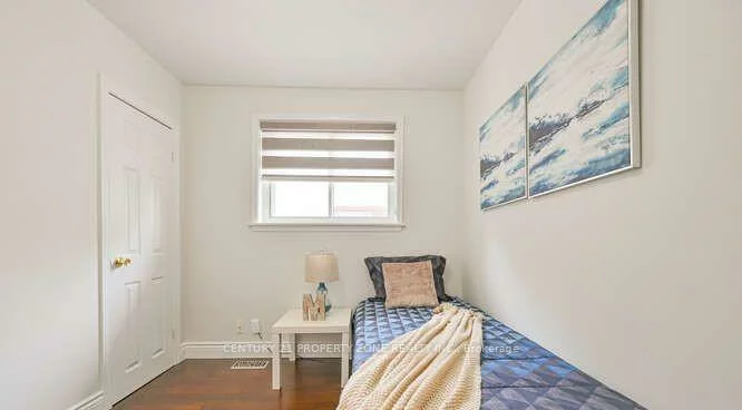 68, Avondale, Avondale, Brampton