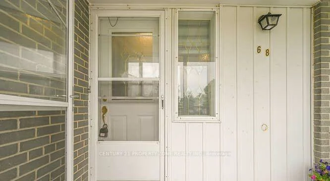 68, Avondale, Avondale, Brampton