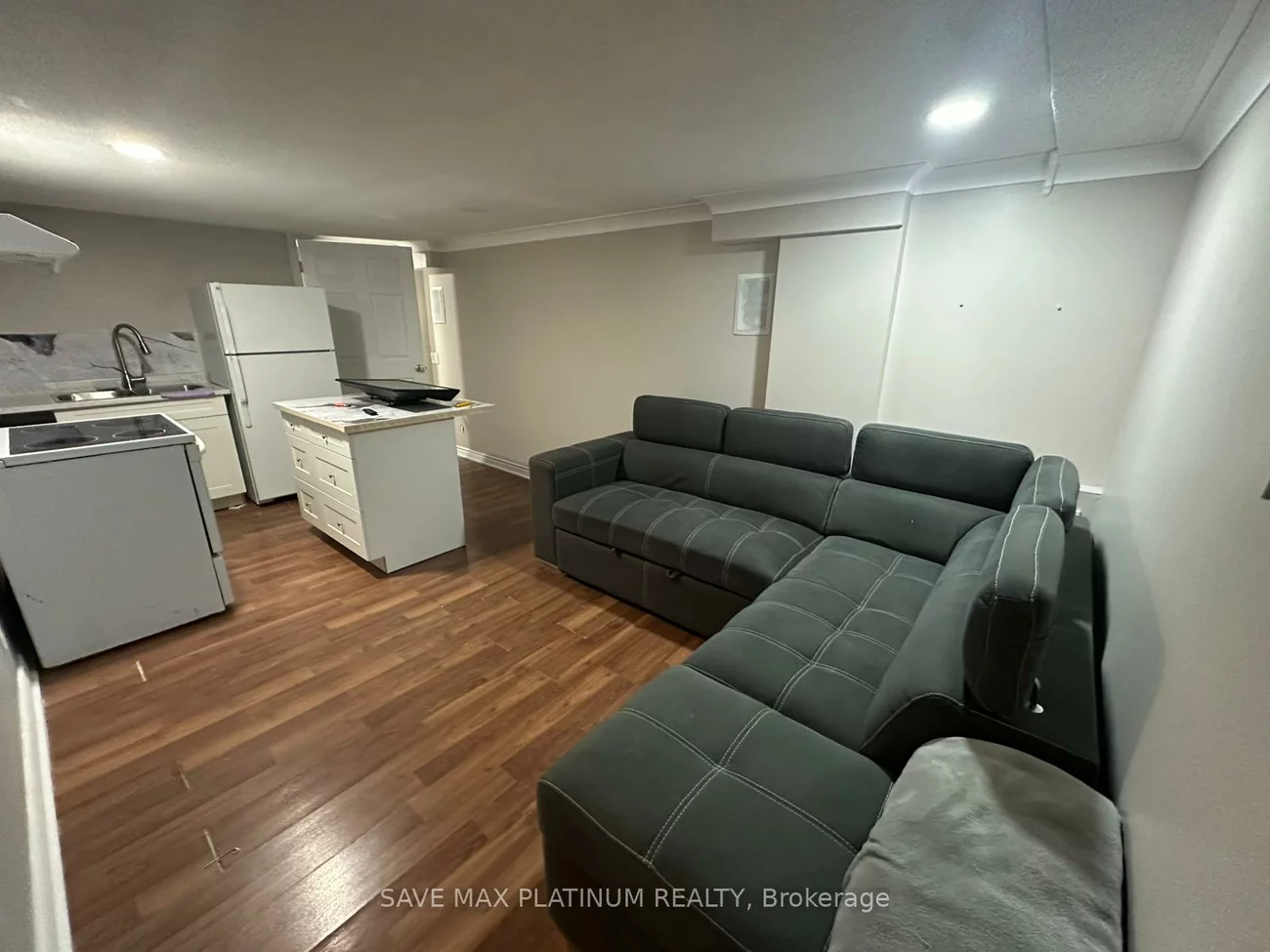 111, Folkstone, Southgate, Brampton