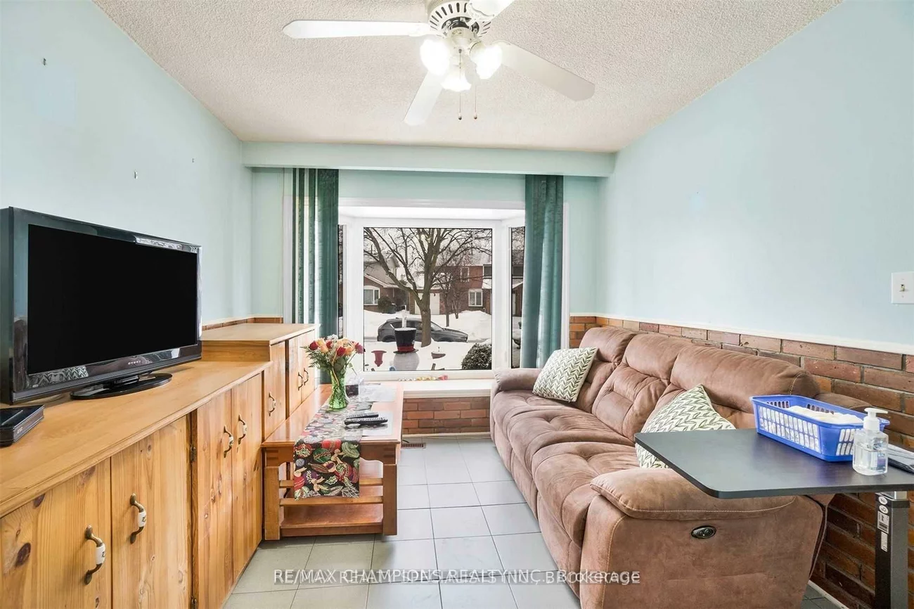 7, Camberley, Brampton North, Brampton