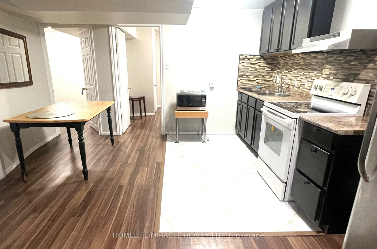 87, Mosley, Fletcher's West, Brampton