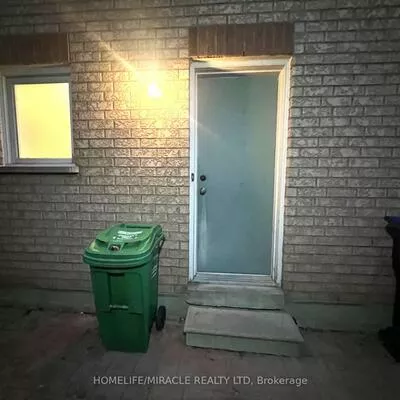 87, Mosley, Fletcher's West, Brampton