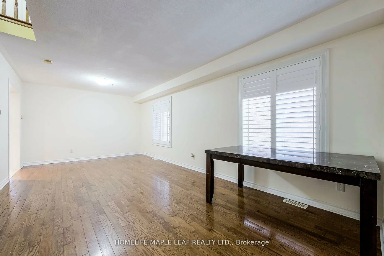 243, Queen Mary, Fletcher's Meadow, Brampton