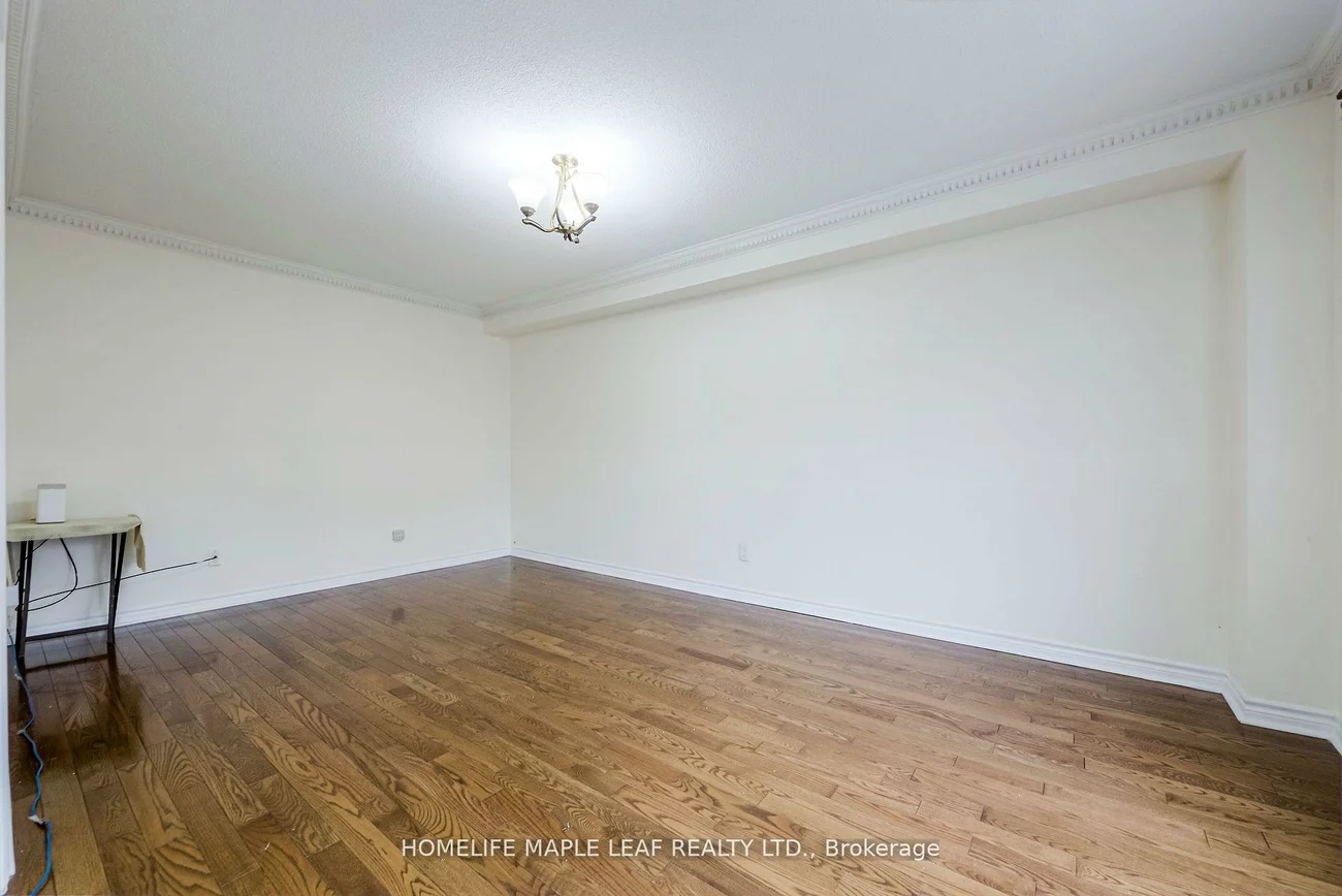 243, Queen Mary, Fletcher's Meadow, Brampton