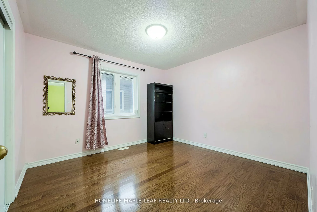 243, Queen Mary, Fletcher's Meadow, Brampton