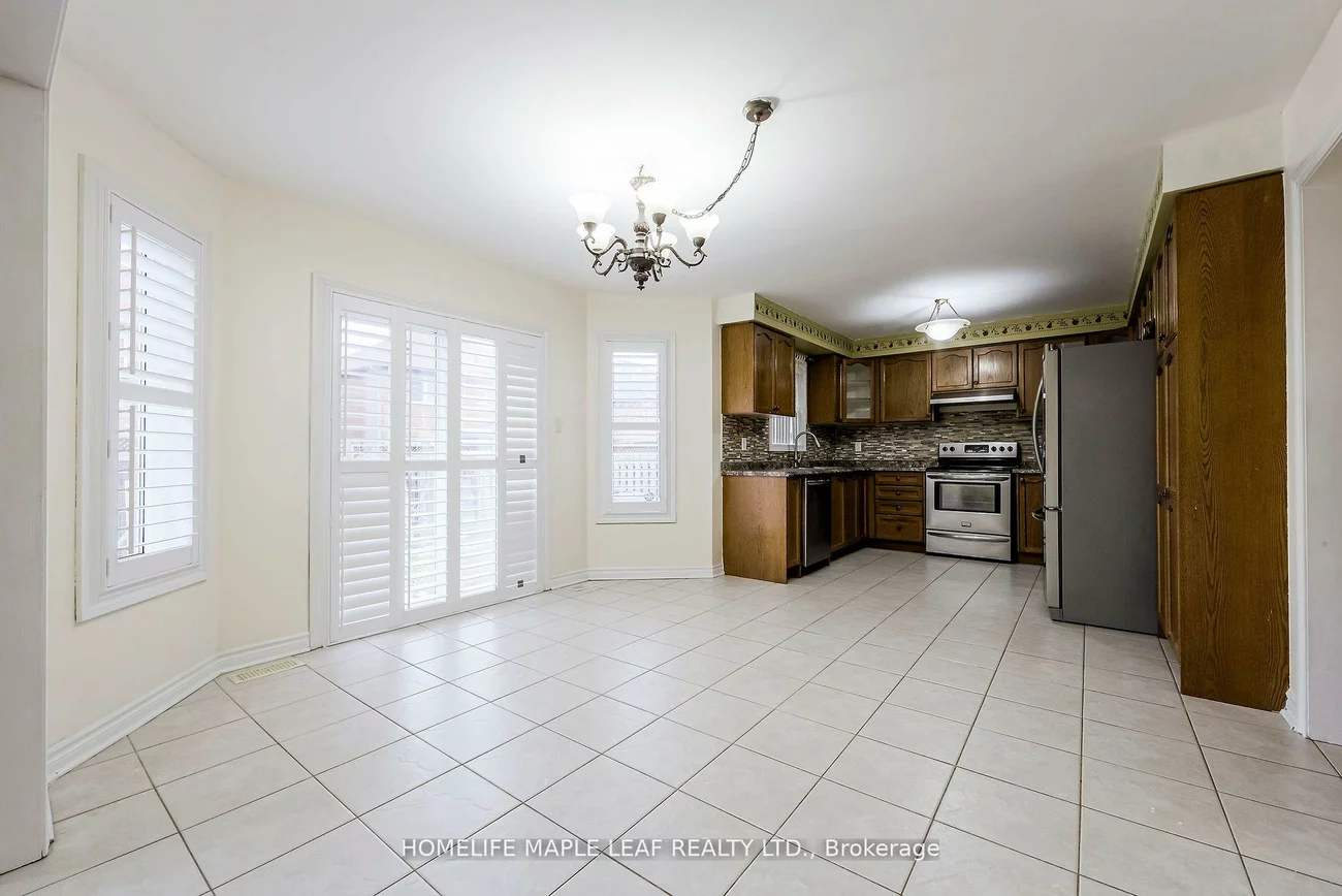 243, Queen Mary, Fletcher's Meadow, Brampton