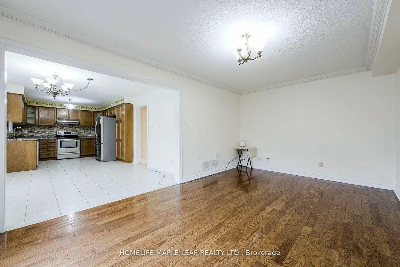 243, Queen Mary, Fletcher's Meadow, Brampton