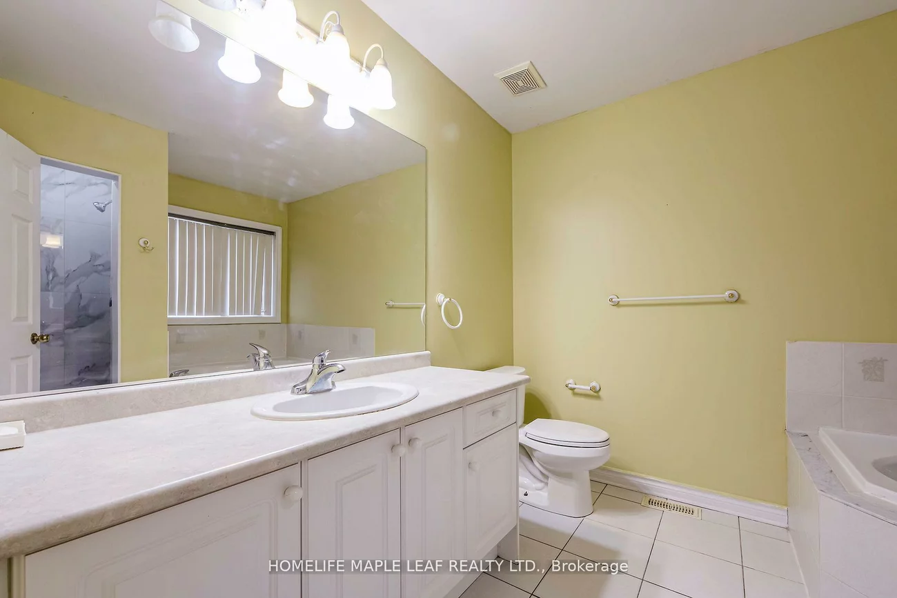 243, Queen Mary, Fletcher's Meadow, Brampton