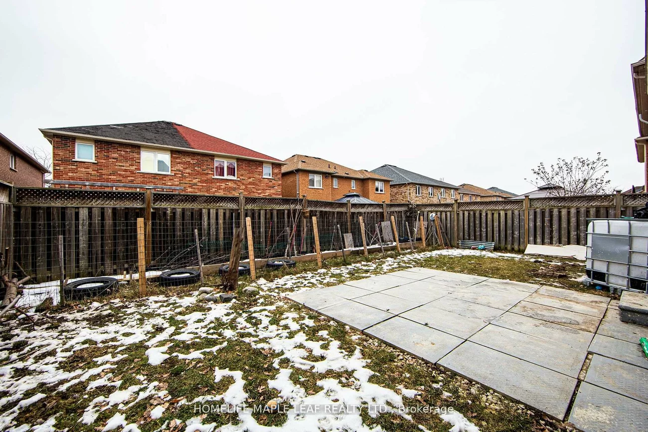 243, Queen Mary, Fletcher's Meadow, Brampton