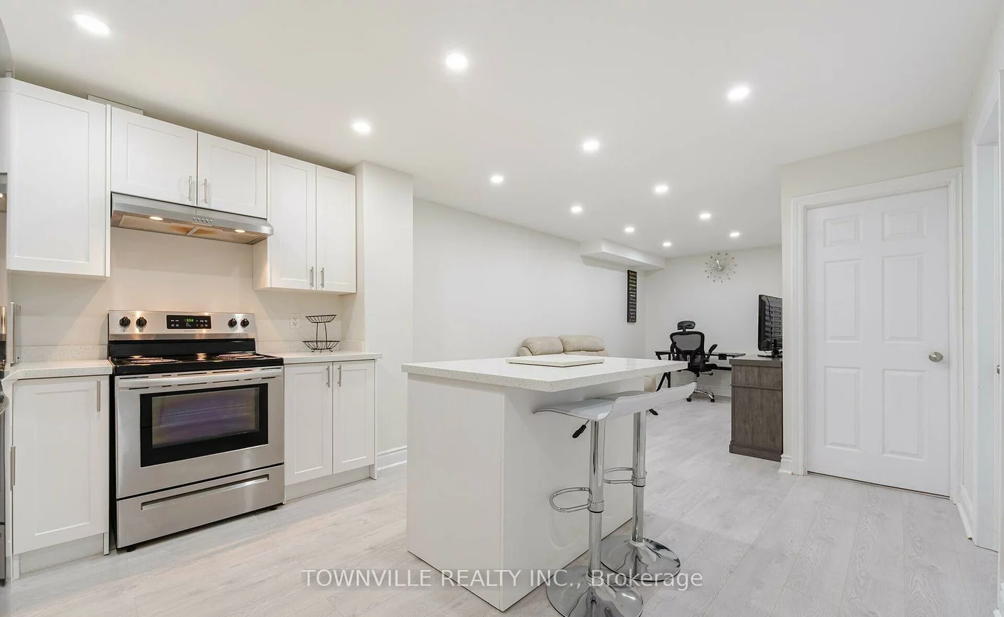 13, Lady Evelyn, Bram West, Brampton