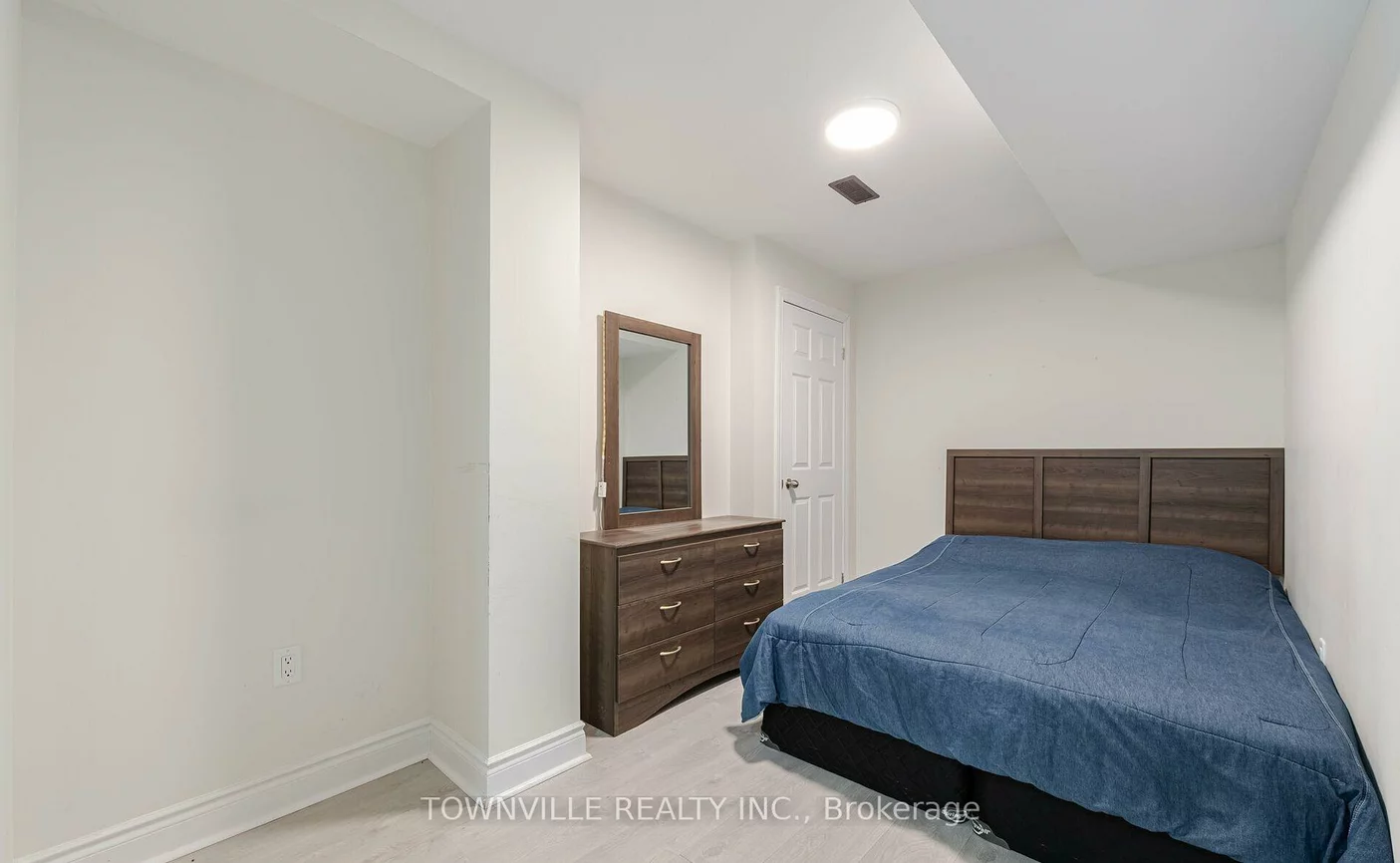 13, Lady Evelyn, Bram West, Brampton