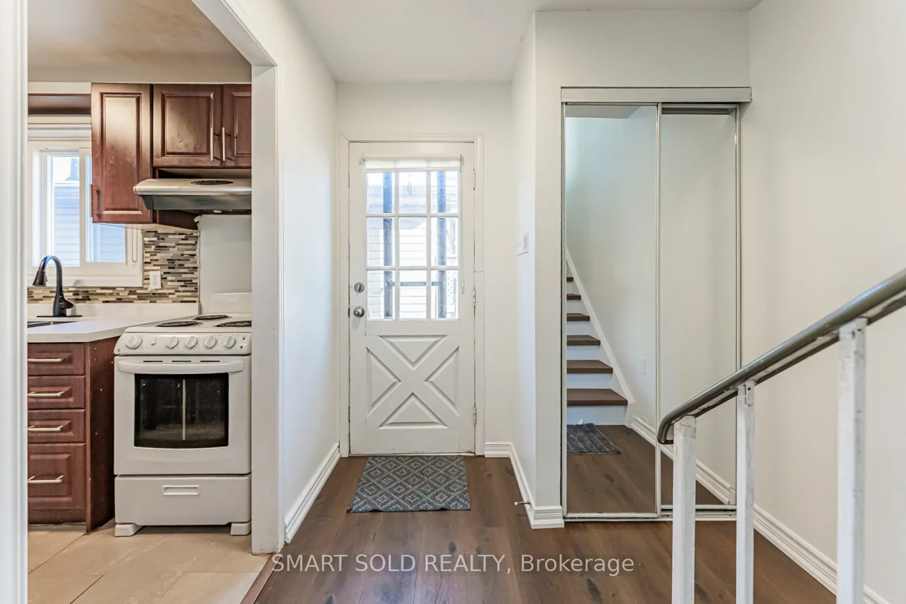 22, Hazelglen, Central Park, Brampton