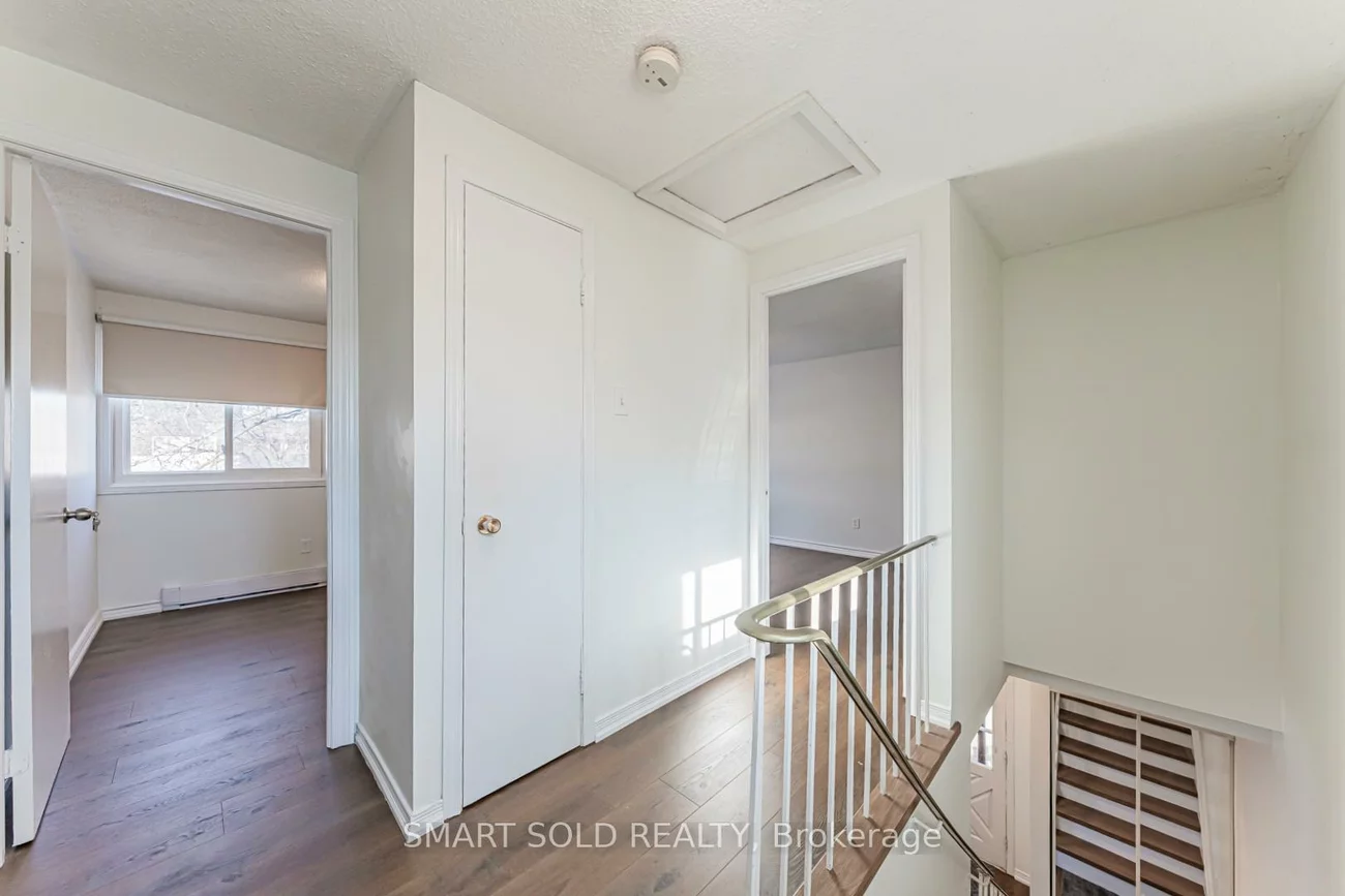 22, Hazelglen, Central Park, Brampton