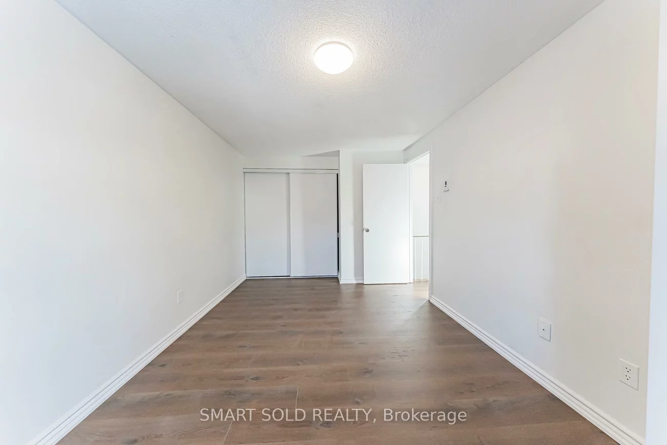 22, Hazelglen, Central Park, Brampton