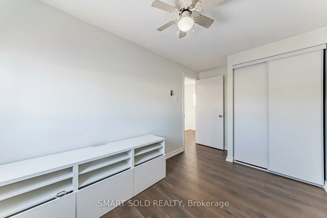 22, Hazelglen, Central Park, Brampton