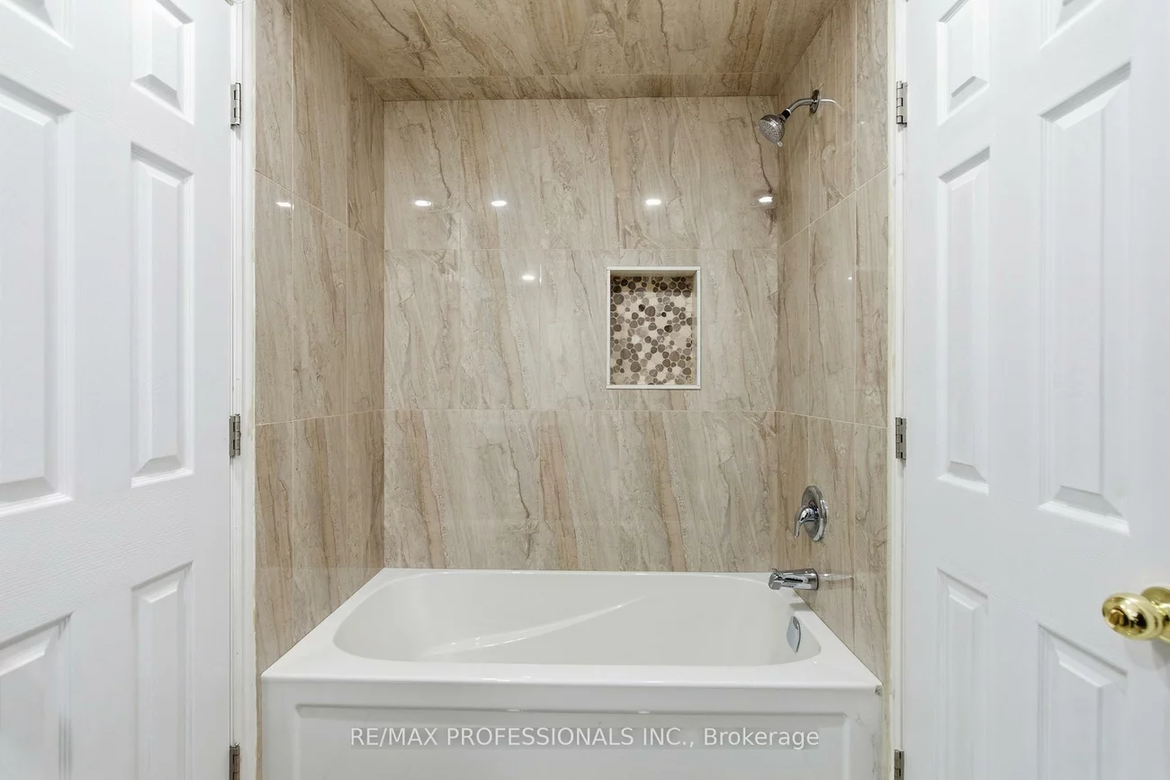 16, Moss Creek, Sandringham-Wellington, Brampton